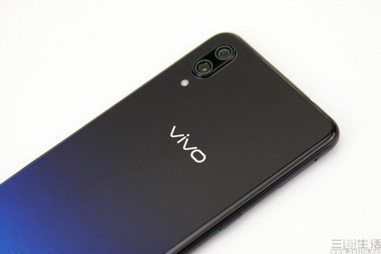 vivox23和vivox23幻彩版区别（顶级机型继承与超越:vivo X23）