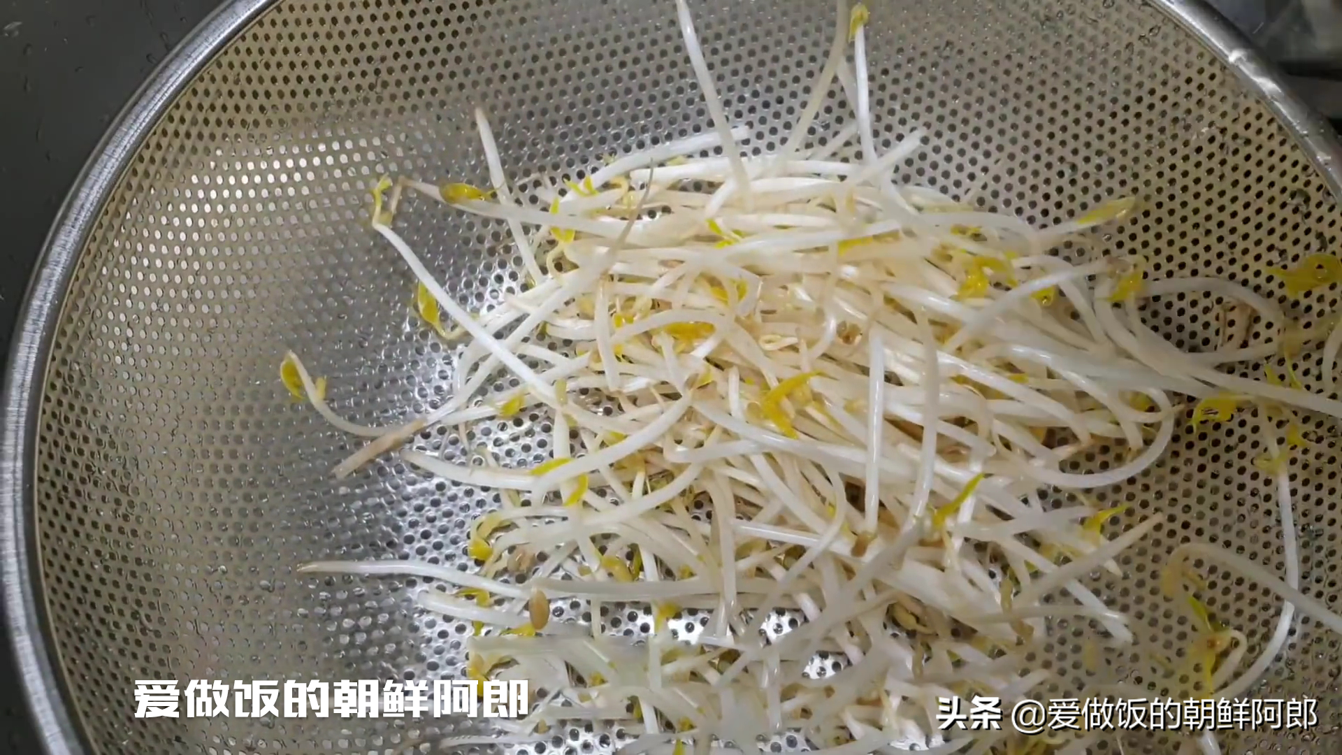 绿豆芽煮多久会熟（超级简便绿豆芽凉拌菜）