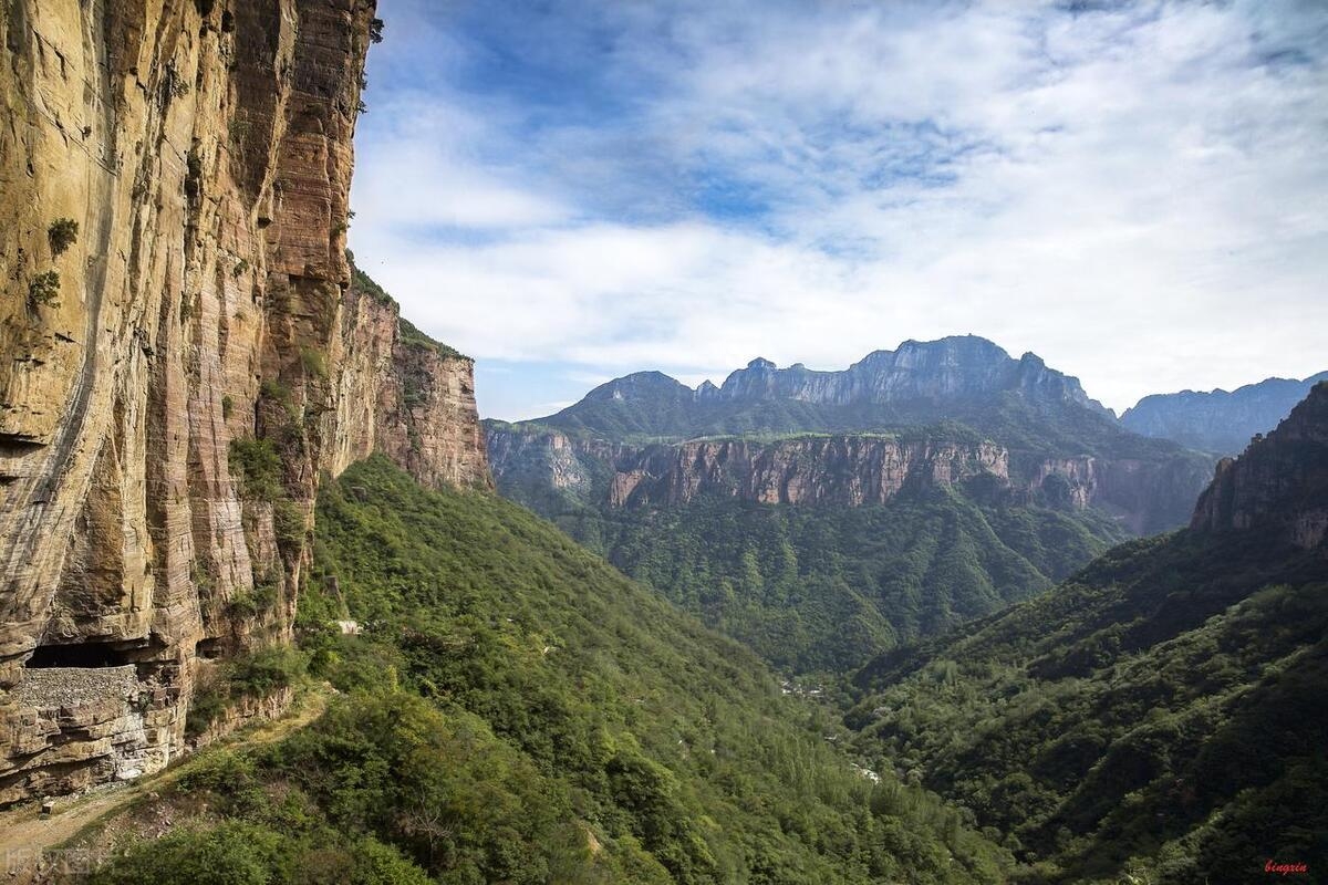 九月份最适合去哪里旅游(中国秋季旅游最佳地)