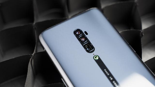 opporeno10倍变焦版参数配置（Oppo Reno上手测评）