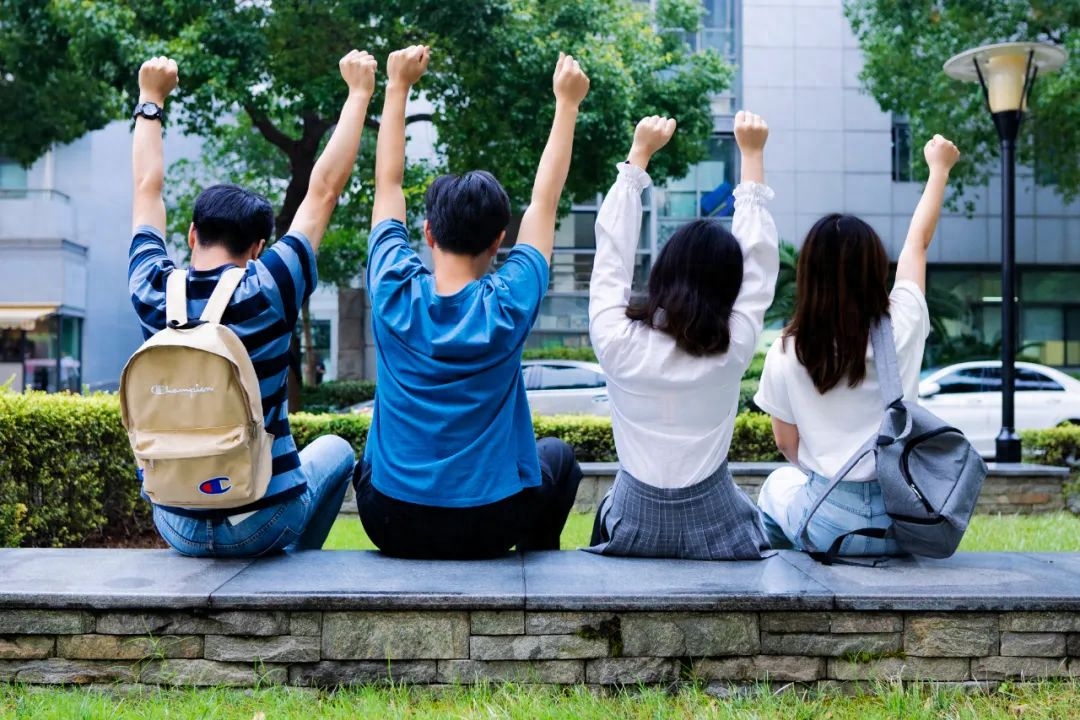 学生会面试自我介绍（自我介绍范文精选5篇)