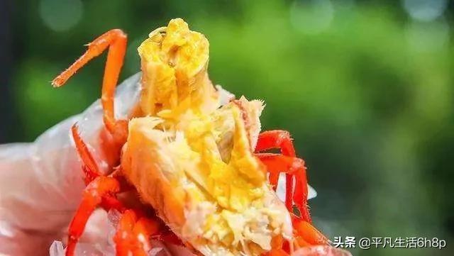 龙虾肚子上的黑线是什么（食用小龙虾的健康知识）