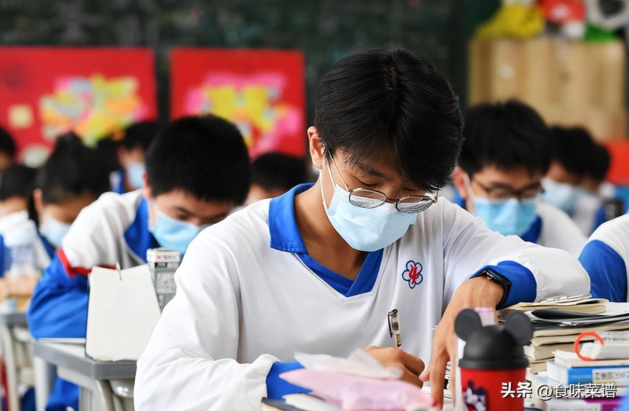 高考期间学生吃什么好（适合考生的三餐菜谱）