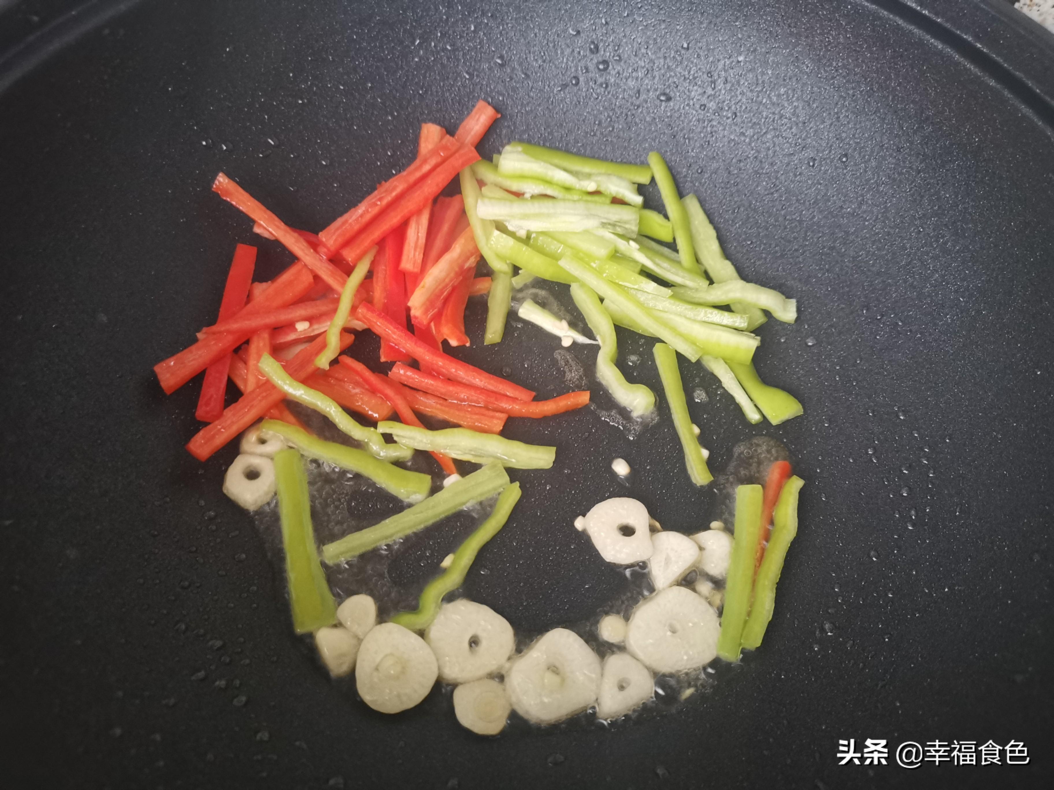 藕尖怎么样炒最好吃（教你做下饭的家常藕尖）